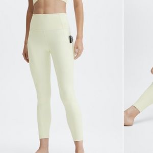 Fabletics Oasis High-Waisted 7/8 Legging